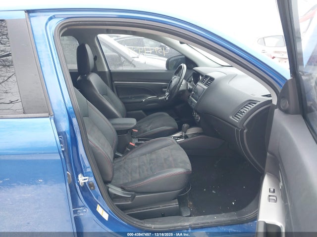 2018 MITSUBISHI OUTLANDER SPORT JA4AP3AW3JZ007830 Photo 4