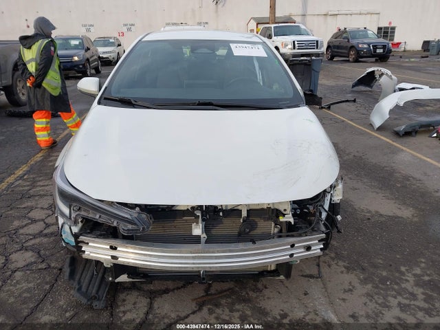 Toyota Corolla Xse 2025 JTNC4MBE7S3235722 Image 13