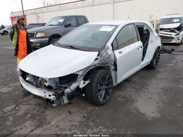 Toyota Corolla Xse 2025 JTNC4MBE7S3235722 Image 2