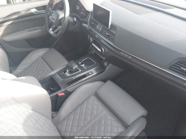 2020 AUDI SQ5 WA1B4AFY1L2021183 Photo 4