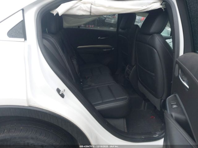 2019 CADILLAC XT4 1GYFZDR43KF172823 Photo 7