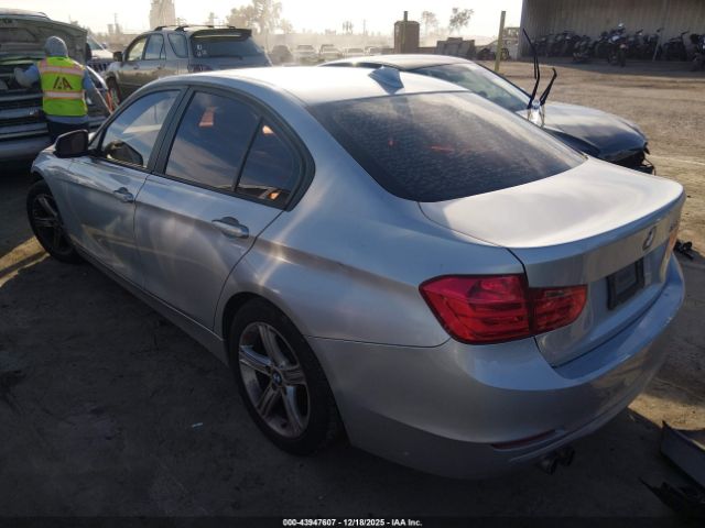 2013 BMW 328I WBA3C1C57DF438581 Photo 2