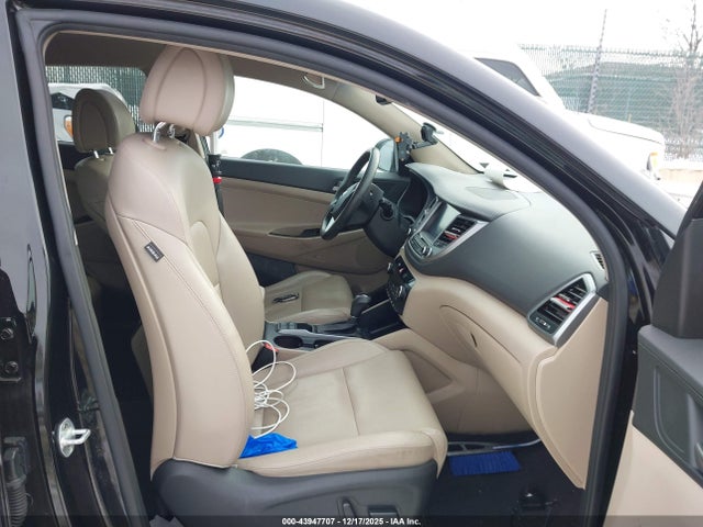 Hyundai Tucson Se Plus 2017 KM8J3CA47HU502843 Image 5