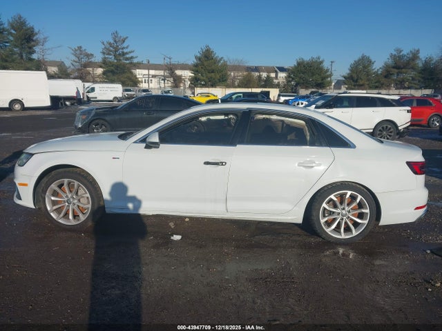 2019 Audi A4 45 Premium მანქანა იყიდება აუქციონზე, vin: WAUDNAF48KA025371, აუქციონის ნომერი: 43947709