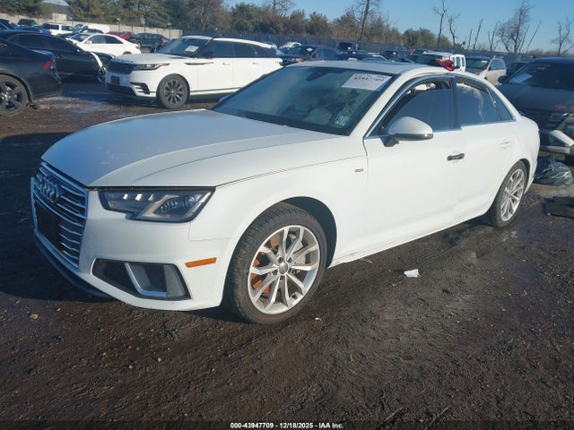 2019 Audi A4 45 Premium მანქანა იყიდება აუქციონზე, vin: WAUDNAF48KA025371, აუქციონის ნომერი: 43947709