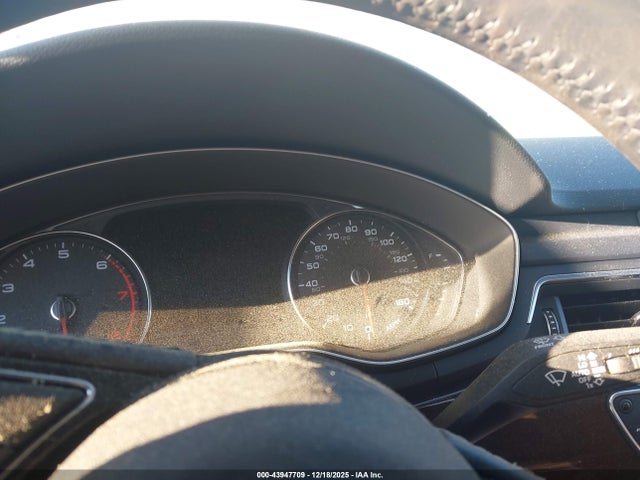 2019 Audi A4 45 Premium მანქანა იყიდება აუქციონზე, vin: WAUDNAF48KA025371, აუქციონის ნომერი: 43947709