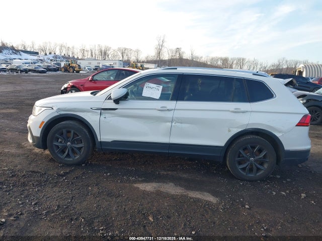 Auction sale of the 2024 Volkswagen Tiguan 2.0t Se/2.0t Wolfsburg Edition, vin: 3VVMB7AX9RM037964, lot number: 43947731