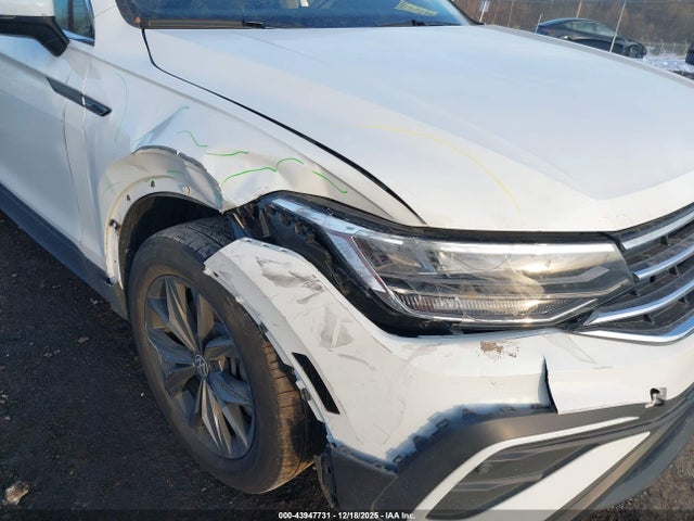 Auction sale of the 2024 Volkswagen Tiguan 2.0t Se/2.0t Wolfsburg Edition, vin: 3VVMB7AX9RM037964, lot number: 43947731