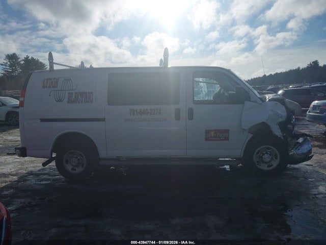 1GCWGAFG3J1909359 Chevrolet Express 2500 Work Van