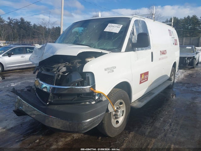 1GCWGAFG3J1909359 Chevrolet Express 2500 Work Van