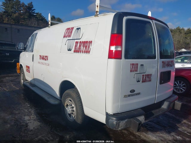 1GCWGAFG3J1909359 Chevrolet Express 2500 Work Van