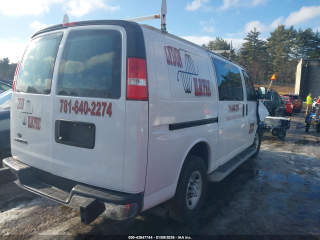 1GCWGAFG3J1909359 Chevrolet Express 2500 Work Van