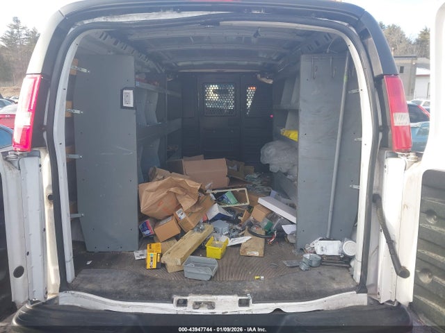 1GCWGAFG3J1909359 Chevrolet Express 2500 Work Van