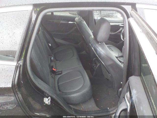 2019 BMW X1 WBXHT3C5XK3H35658 Photo 7