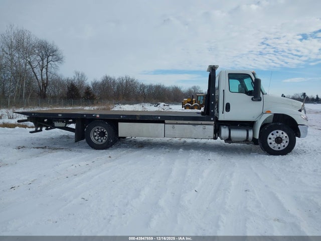 International B 6.7 2022 3HAEUMML6NL337543 Image 16