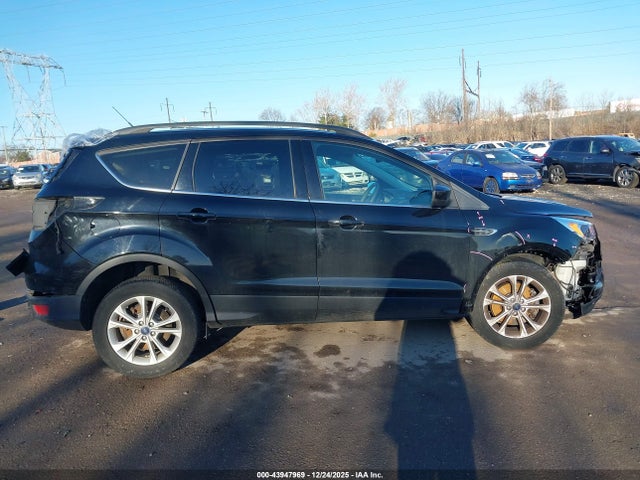1FMCU9GDXJUC62404 Ford ESCAPE SE