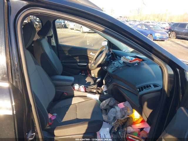 1FMCU9GDXJUC62404 Ford ESCAPE SE