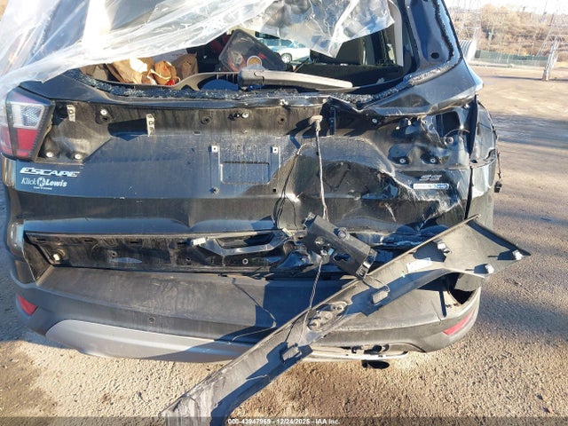 1FMCU9GDXJUC62404 Ford ESCAPE SE