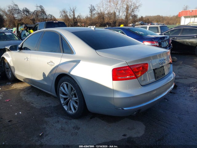 2011 AUDI A8 WAUAVAFD8BN020277 Photo 2