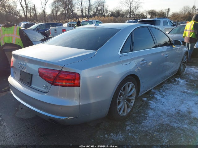 2011 AUDI A8 WAUAVAFD8BN020277 Photo 3