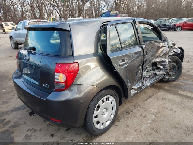 2011 SCION XD JTKKU4B47B1013872 Photo 3