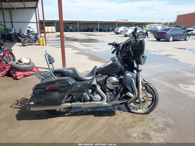 Продаж на аукціоні авто 2015 Harley-davidson Flhxs Street Glide Special, vin: 1HD1KRM11FB672165, номер лоту: 43948182