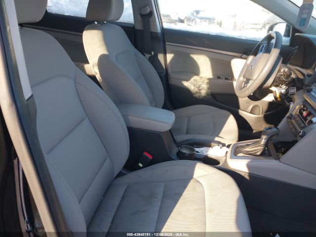 2017 HYUNDAI ELANTRA KMHD84LF4HU426002 Photo 4