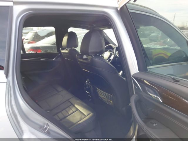 2018 BMW X3 5UXTR9C52JLD69071 Photo 7