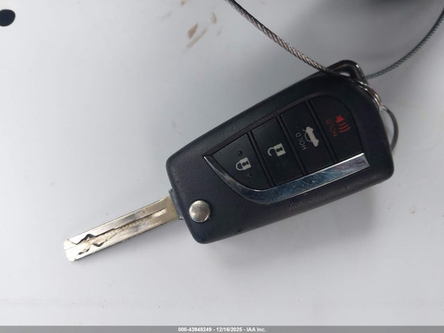 4T1C11AK6NU675539 Toyota CAMRY LE