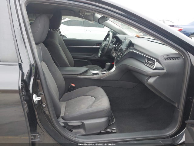4T1C11AK6NU675539 Toyota CAMRY LE