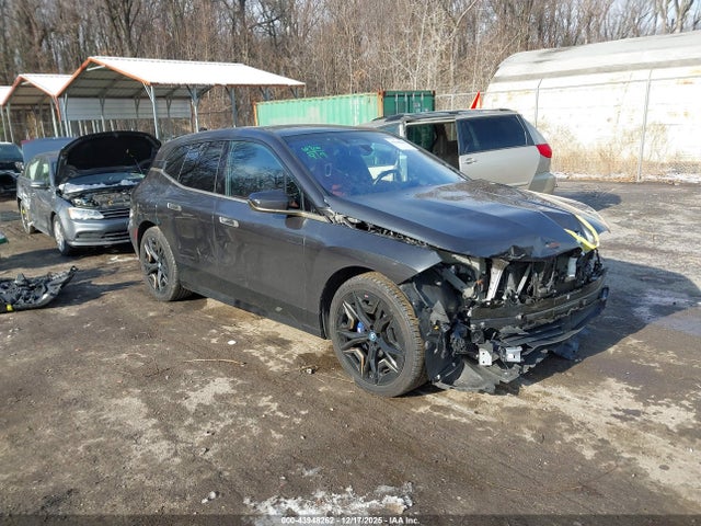 2023 BMW IX WB533CF02PCL97776