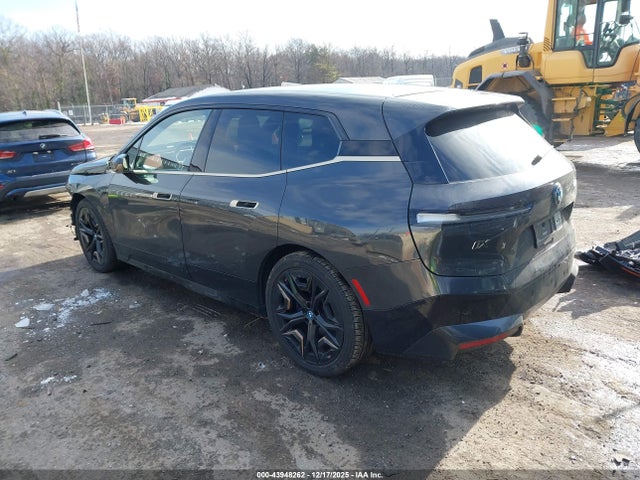 2023 BMW IX WB533CF02PCL97776 Photo 2