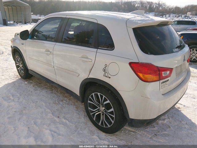2017 MITSUBISHI OUTLANDER SPORT JA4AR3AU5HZ007766 Photo 2