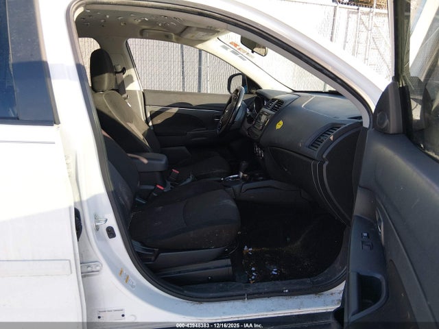 2017 MITSUBISHI OUTLANDER SPORT JA4AR3AU5HZ007766 Photo 4