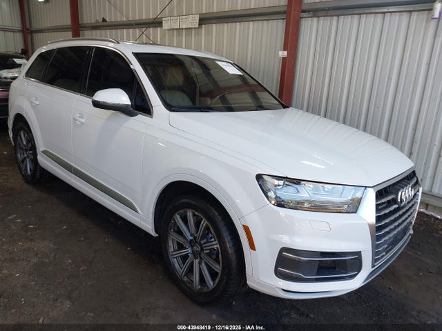 2017 AUDI Q7 WA1LAAF70HD013057 Photo 0