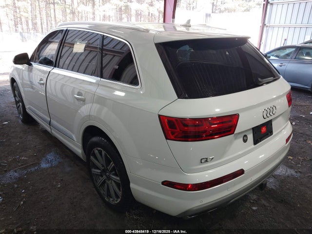 2017 AUDI Q7 WA1LAAF70HD013057 Photo 2