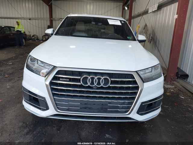 2017 AUDI Q7 WA1LAAF70HD013057 Photo 5