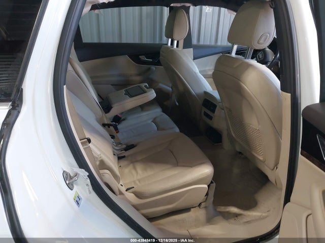 2017 AUDI Q7 WA1LAAF70HD013057 Photo 7