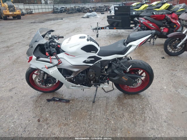 Продажа на аукционе авто 2025 Kawasaki Zx636 K, vin: JKBZXJJ1XSA027029, номер лота: 43948435