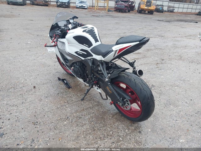 Продажа на аукционе авто 2025 Kawasaki Zx636 K, vin: JKBZXJJ1XSA027029, номер лота: 43948435