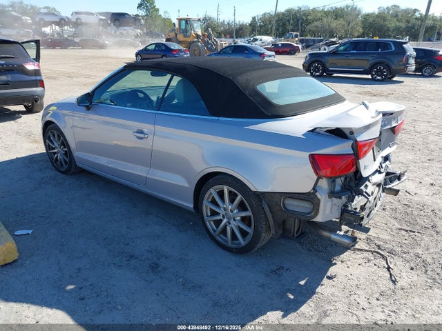 2015 AUDI A3 WAU3FLFF9F1134126 Photo 2