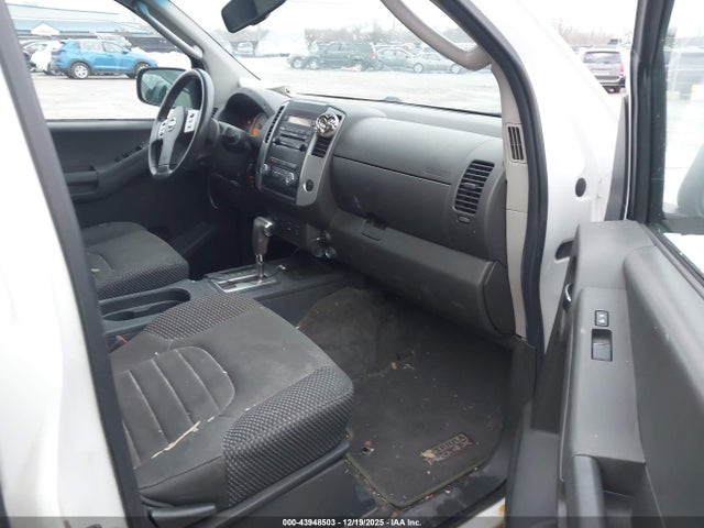 2011 NISSAN XTERRA 5N1AN0NWXBC500294 Photo 4
