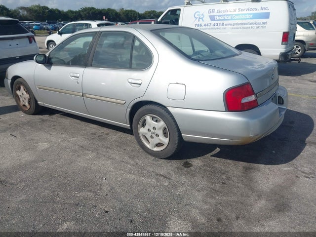 2001 NISSAN ALTIMA 1N4DL01D91C128866 Photo 2