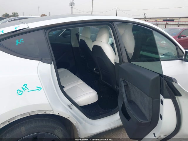 2024 TESLA MODEL Y 7SAYGDED6RA336395 Photo 7