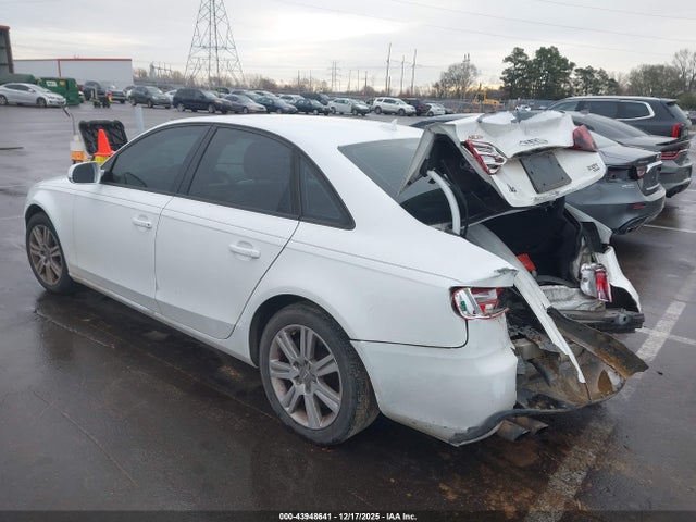 2011 AUDI A4 WAUBFAFL3BN004187 Photo 2