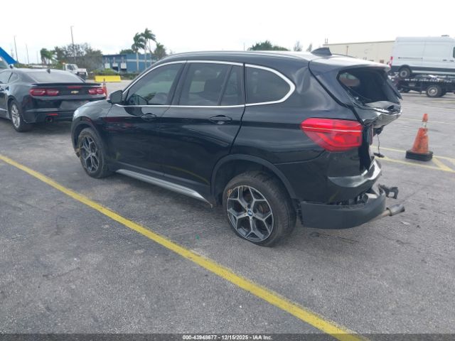 2018 BMW X1 WBXHU7C3XJ3H43776 Photo 2