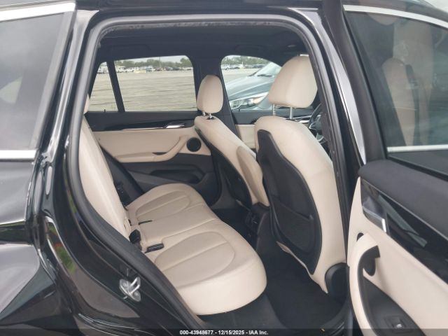 2018 BMW X1 WBXHU7C3XJ3H43776 Photo 7