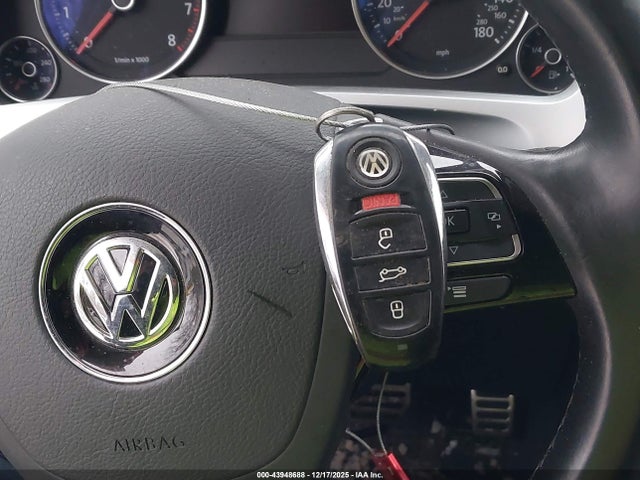 2016 VOLKSWAGEN TOUAREG WVGEF9BP3GD012242 Photo 10