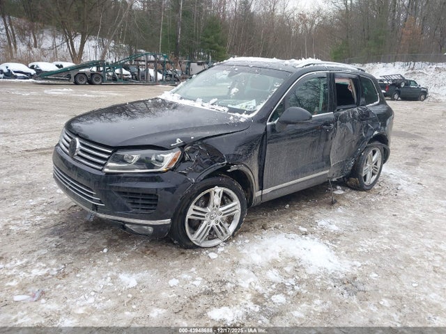 2016 VOLKSWAGEN TOUAREG WVGEF9BP3GD012242 Photo 1