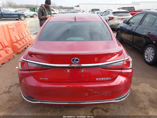 Продажа на аукционе авто 2019 Lexus Es 300h, vin: 58AB21B16KU002690, номер лота: 43948714